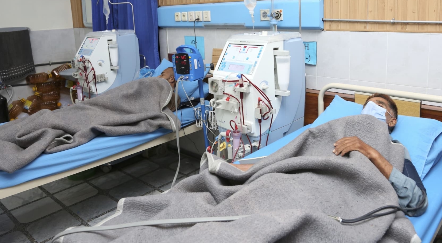 Patients lying on the bed in the dialysis department at Muazzam Hospital