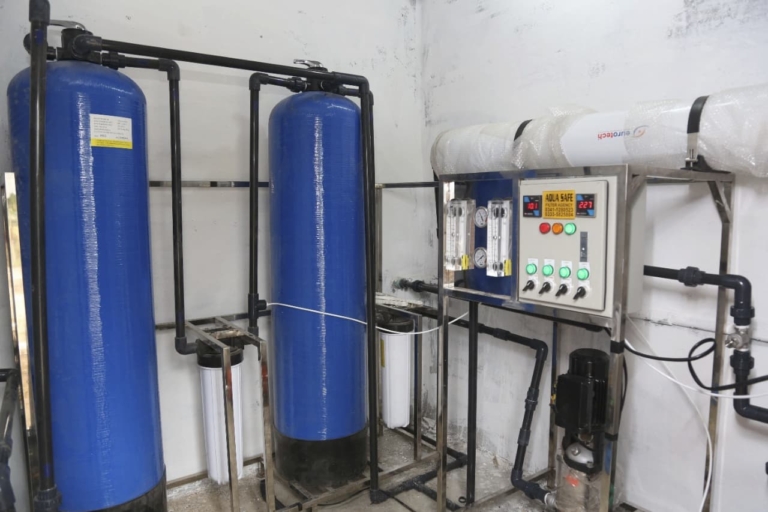 A Reverse-Osmosis Filtration Plant in Pakistan